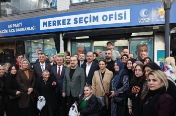 AK Parti'den miting havasında seçim ofisi açılışı