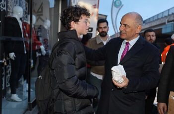 Başkan Söğüt, sabahın ilk ışıklarında Körfez sokaklarındaydı