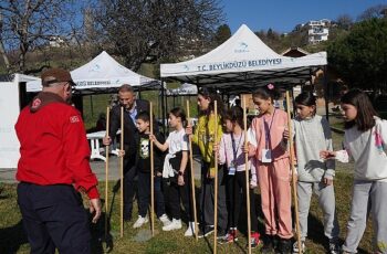 Beylikdüzü Çocuk Meclisi Üyeleri İzcilik Kampında