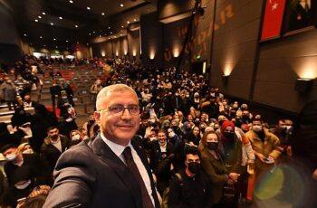 Bir İstanbul Kültür Klasiği: &apos;'Üsküdar Kitap Fuarı'' Başlıyor