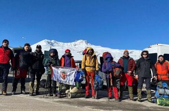 İnegöllü Dağcılar 3917 Rakıma Tırmandı