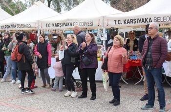 Karşıyaka'da “Sevgililer Günü Pazarı" açıldı