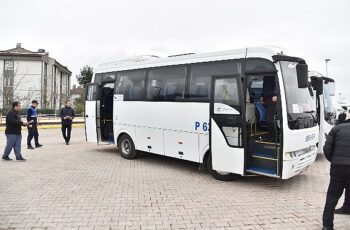 Kartepe'de öğrencilere güvenli yolculuk