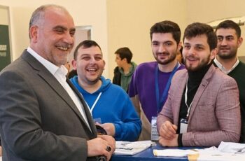 Canik'ten Gençlere Müjde! Başkan İbrahim Sandıkçı: “Bu yıl da üniversiteyi yeni kazanacak olan tüm öğrencilerimize burs desteği vereceğiz"