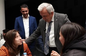 CHP Mudanya Belediye Başkan Adayı Deniz Dalgıç Geleceğe Taşıyacak Projelerini Açıkladı