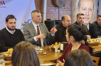 İlk kez oy kullanacak gençler 'Başkan Sezer' dedi