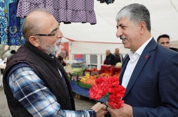 Ömeroğlu, Dilovası'nda gönüllere girdi