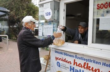 Ramazan pidesi Halk Ekmek Büfelerinde