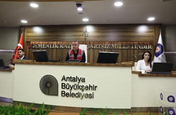 Antalya Büyükşehir Belediye Meclisi yeni dönemin ilk toplantısını yaptı