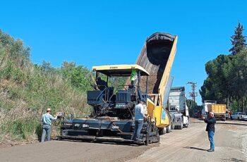 Aydın Büyükşehir Belediyesi, il genelinde yol yapım ve yenileme çalışmalarını aralıksız sürdürmeye devam ediyor