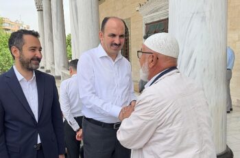 Başkan Altay Hacıveyiszade Camii'nde Vatandaşlarla Buluştu