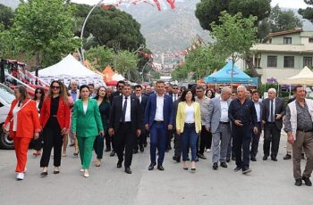 Bayındır Uluslararası Çiçek Festivali 25. Kez Kapılarını Açtı