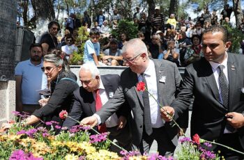 Edremit Belediyesi Ali Ekber Çiçek'i andı