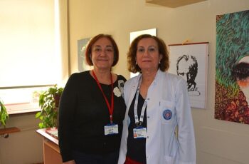 Egeli bilim insanları Prof. Dr. Çankaya ve Prof. Dr. Güneri, ağız kanseri belirtileri ve tedavisi ile ilgili önemli bilgiler verdiler