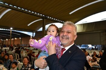 Lüleburgaz'da Kadir Gecesi'nde binler iftar sofrasında buluştu