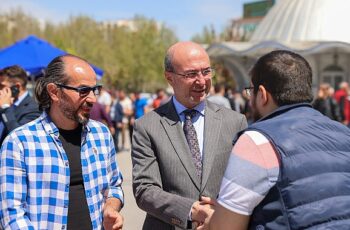 Selçuklu Belediye Başkanı Ahmet Pekyatırmacı, Cuma Buluşmaları çerçevesinde Şeyh Şamil Mahallesi'nde vatandaşlarla bir araya geldi