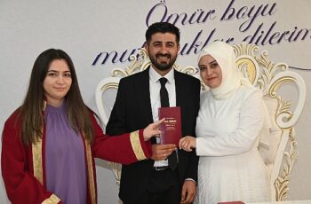 Takvimlerdeki 24.04.2024 tarihi nikah başvurularında Selçuklu Belediyesi'nde de  yoğunluğa neden oldu