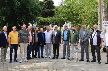 Bergama Belediye Başkanı Prof. Dr. Tanju ÇELİK, bölge gazetecileriyle gerçekleştirdiği aylık toplantıda Bergama Belediyesi'nin borcunu açıkladı