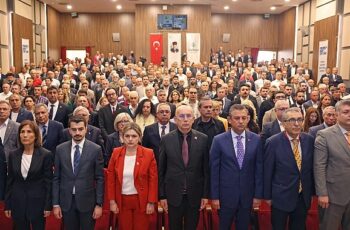 Çankaya Belediye Başkanı Hüseyin Can Güner, Sosyal Demokrasi Derneği'nin düzenlediği “21'inci Yüzyılda Yeni Sosyal Demokrat Belediyecilik” paneline ev sahipliği yaptı