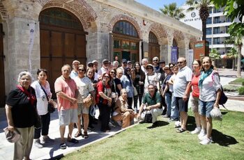 Çeşme Belediye Başkanı Lal Denizli çocuklarımızın ve gençlerimizin tarih bilincini geliştirmeyi hedefliyoruz" dedi