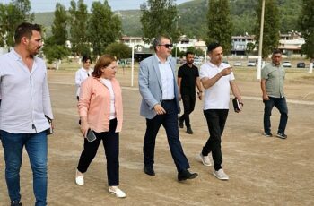 Didim Belediye Başkanı Hatice Gençay, Akbük Mahallesi'nde incelemelerde bulundu