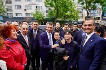 İBB Başkanı Ekrem İmamoğlu, Şişli'nin çiçeği burnunda Belediye Başkanı Emrah Şahan'a tebrik ziyaretinde bulundu