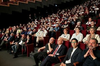 İstinye Üniversitesi'nin düzenlediği “Sinema ve Yapay Zekâ” etkinliğine yoğun ilgi