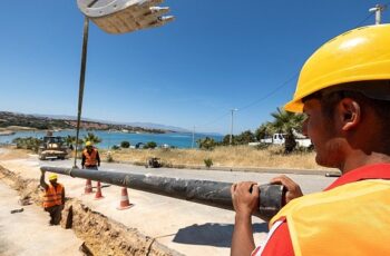 İzmir Büyükşehir Belediyesi Çeşme'nin içme suyu sorununa neşter vuruyor