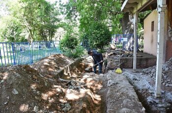 Kadıköy Belediyesi, Fenerbahçe Parkı'nda bulunan Osmanlı dönemine ait olduğu bilinen yaklaşık 600 yıllık Fener Köşkü Hamamı'nın restorasyonu için çalışmalara başladı