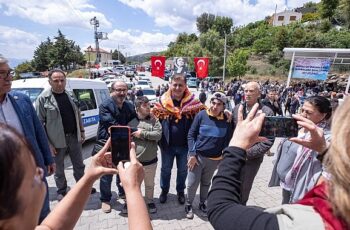 Kayadibi köylülerine Başkan Tugay'dan Hıdırellez sürprizi