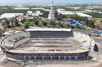 Kumluca Atatürk Stadyumu'nda sona doğru