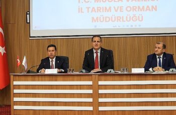 Muğla Büyükşehir Belediye Başkanı Ahmet Aras, İl Tarım ve Orman Müdürlüğü tarafından düzenlenen Muğla İl Su Kurulu Toplantısına katıldı