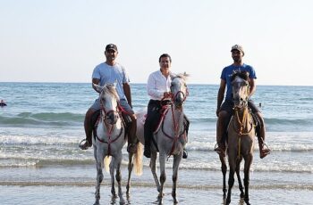 Başkan Aras Patara Plajında