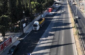 İzmir’de bayramda da yol çalışmaları hız kesmedi