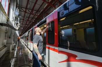 İzmir'in toplu ulaşım araçları tertemiz