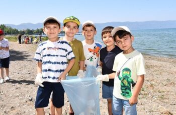 İznik Belediyesi Çevre Haftası Etkinliği Düzenledi