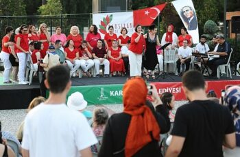 Karşıyaka'nın engel tanımayan gençlerinden renkli gösteriler