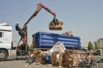 Yenişehir Belediyesi 352 ton ambalaj ve tekstil atığını geri dönüşüme kazandırdı