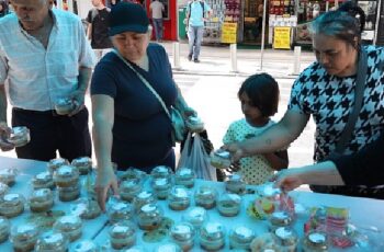 Büyükşehir’in aşure dağıtımı başladı