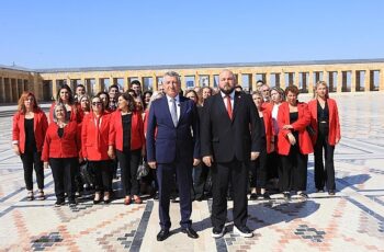 Günay Başkandan Tam Kadro Anıtkabir Çıkarması