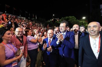 İstanbul Büyükşehir Belediye (İBB) Başkanı Ekrem İmamoğlu, 25. İstanbul Büyükçekmece Uluslararası Kültür ve Sanat Festivali’nde konuştu