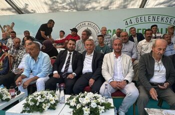 Kahramankazan Belediye Başkanı Selim Çırpanoğlu Aluçdağı Yağlı Güreş Festivali’ne katıldı