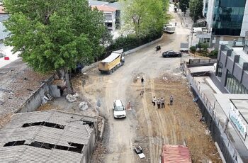 Zeytinburnu’nda Sokak ve Yol Yenileme Çalışmaları Devam Ediyor