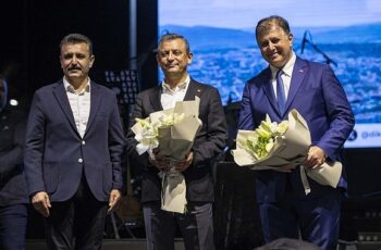 38. Dikili Kültür, Demokrasi ve Emek Festivali CHP Genel Başkanı Özgür Özel’le başladı