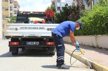 Büyükşehir vektörle mücadele çalışmasını aralıksız sürdürüyor