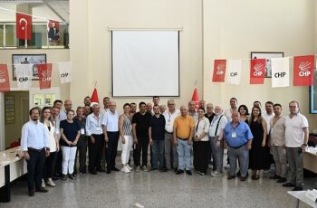 Cumhuriyet Halk Partisi Parti Okulu, insan odaklı, dirençli ve daha yaşanabilir kentler yaratmak hedefiyle, 31 Mart Yerel Seçimlerinde seçilen belediye meclis üyelerinin eğitimine başladı