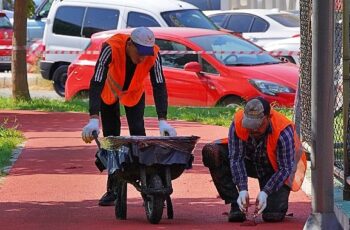 İzmir’in parklarında seferberlik var