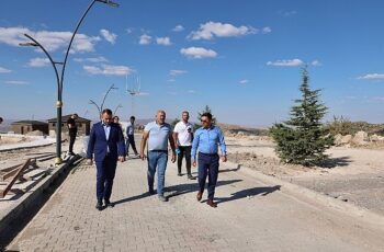 Nevşehir Belediyesi tarafından yıllardır atıl vaziyette kalan Kahveci Dağı rekreasyon alanındaki çalışmalar tüm hızıyla sürüyor.