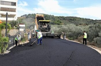 Mudanya’da yollar yenileniyor.