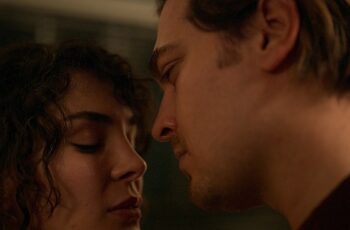 Netflix, başrolünde Çağatay Ulusoy’un yer aldığı “Tam Bir Centilmen” filminin fragmanını paylaştı.